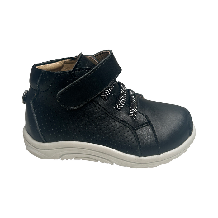 Walnut River Leather Boot (Black)